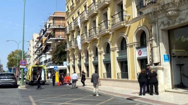 Mystery being investigated in Sevilla as man falls from hotel balcony