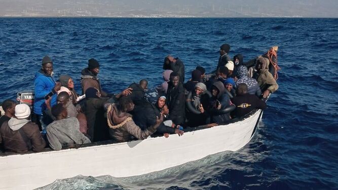 Guardia Civil smash huge European migrant smuggling organisation
