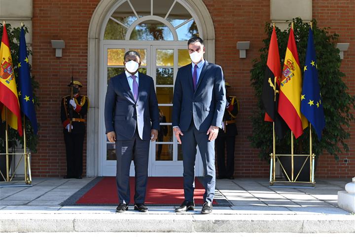 Spain to build economic and cultural relations with Angola