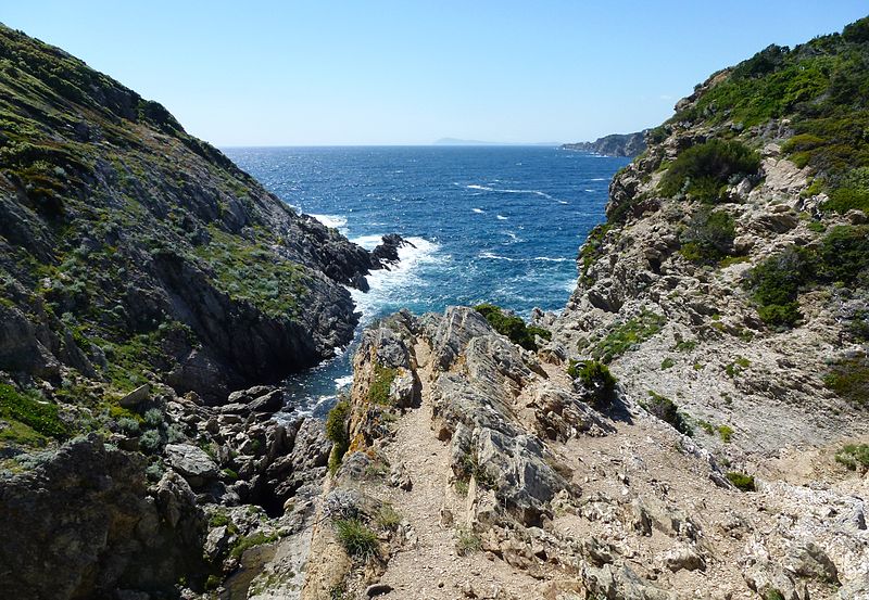 Americans fall to their death while climbing Mallorca cliffs