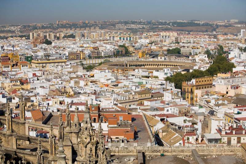 Almost 1 million inhabitants of Sevilla still remain under restrictions