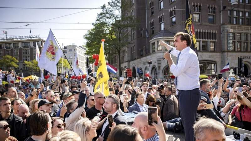 Tens of thousands march against vaccine passports in Amsterdam