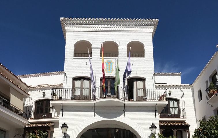 Nerja offers free Spanish classes and tax news