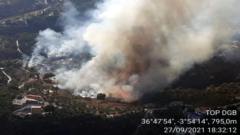 Forest fire breaks out in Frigiliana