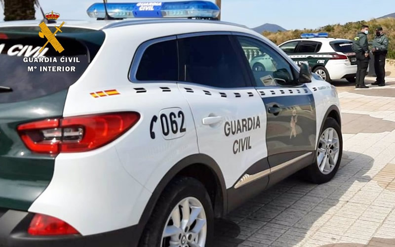 Dead body found in a car that fell seven metres in Malaga