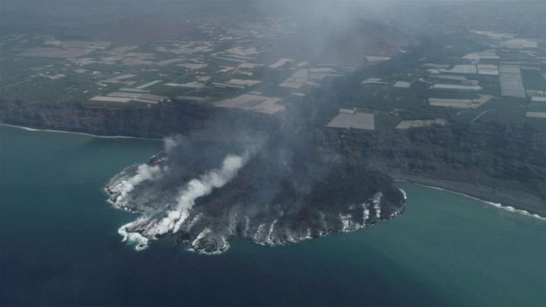 First research campaign on the effect of lava on marine environment ends