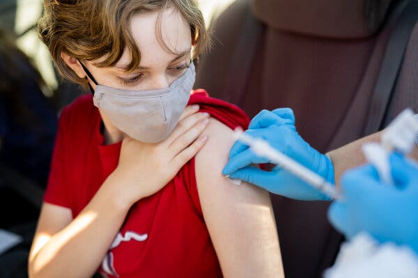 Superheroes encourage children to get vaccinated in Marbella
