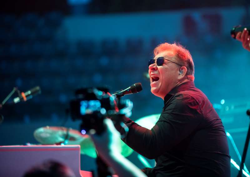 Paul Maxwel performs the Elton John Experience