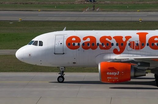 Covid confusion sees teenagers turned away from easyJet flight