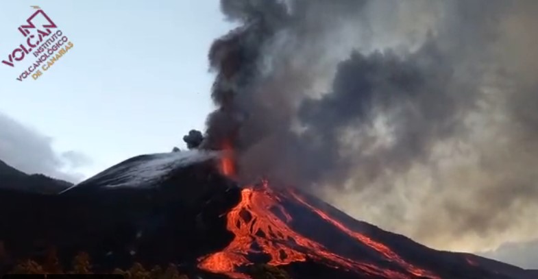 Another lava flow from La Palma volcano is approaching the sea