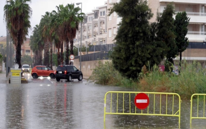 Denia and Xabia suffer heavy rainfall causing roadblocks