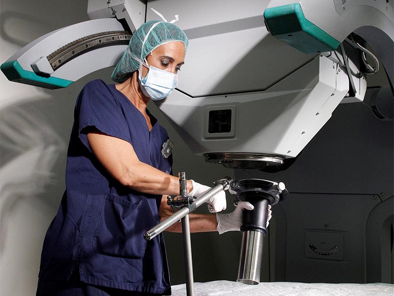 Intraoperative Radiotherapy eliminates external radiotherapy sessions