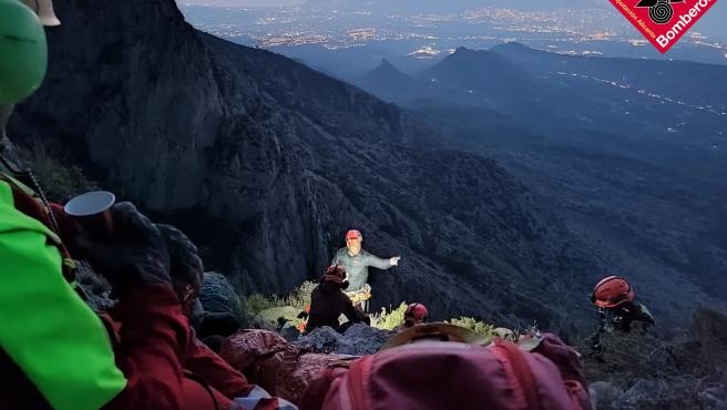 Injured climber saved after 18-hour rescue mission in Alicante