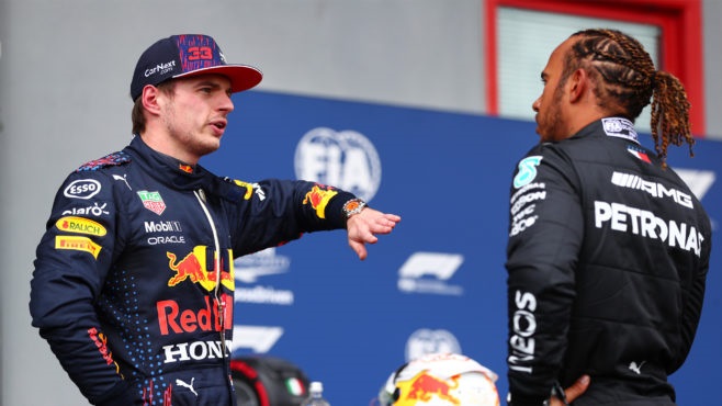 Max Verstappen takes issue with Lewis Hamilton battle question