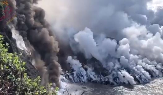 La Palma: Residents warned to stay inside as fresh lava hits the sea