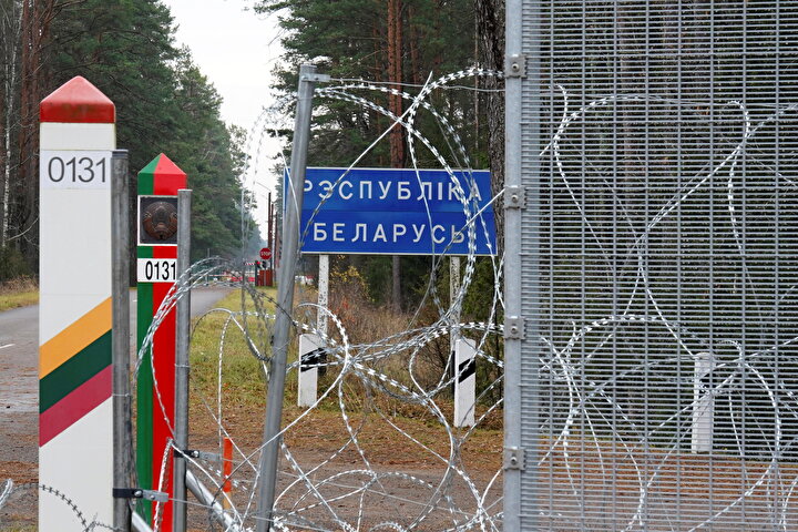 Lithuania declare state of emergency at border with Belarus