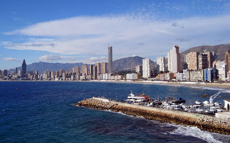 Brits helping to keep Benidorm afloat says hoteliers association