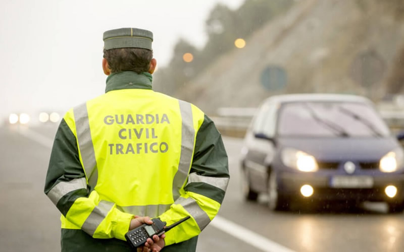 Special DGT surveillance campaign on Andalucian roads for May holiday weekend