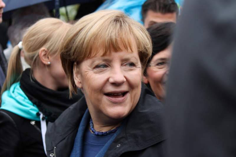 Merkel tells unvaccinated to get jabbed