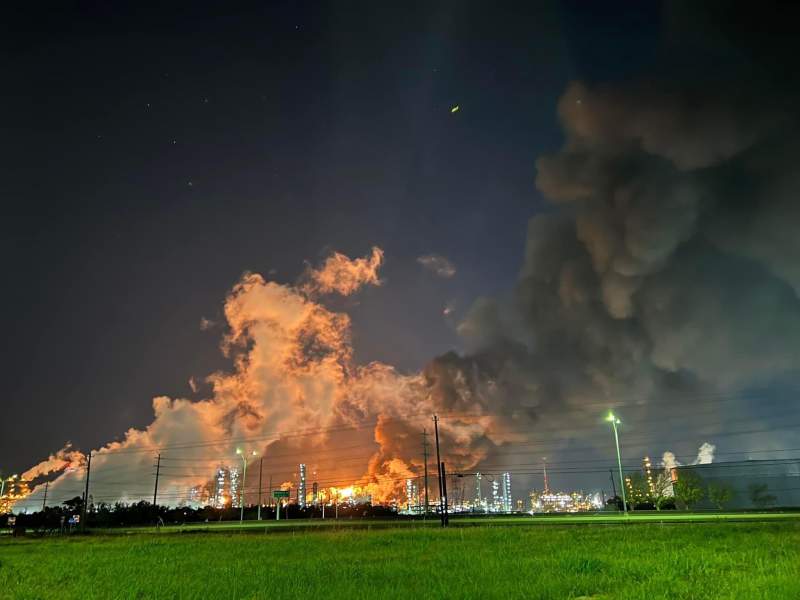 Texas: Huge explosion at oil refinery leaves multiple casualties