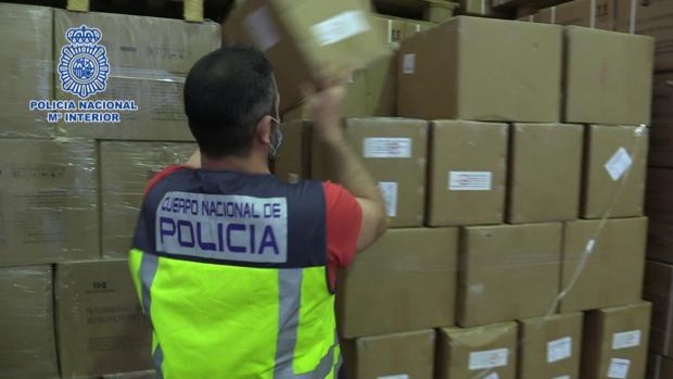 Police seize 300,000 unauthorised antigen tests in Madrid