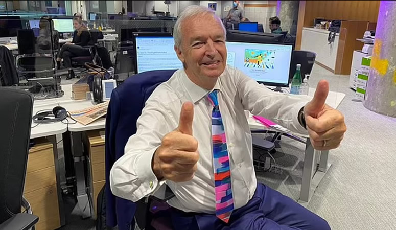 Legendary presenter Jon Snow broadcasts his final show tonight after 32 years