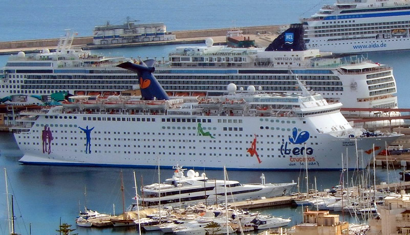 Cruise ship disembarks 54 Covid infected crew in Palma de Mallorca