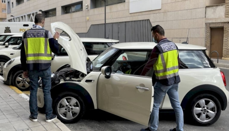 Two Alicante men arrested for misappropriation of six high-end cars