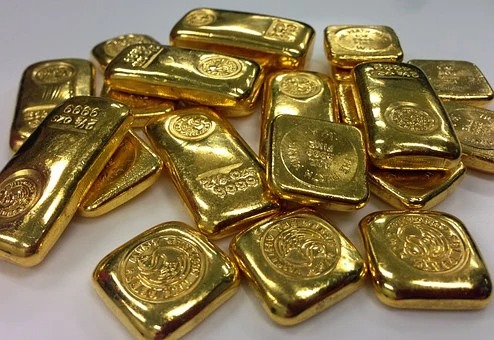 Woman discovered at UK airport with 15 gold bars