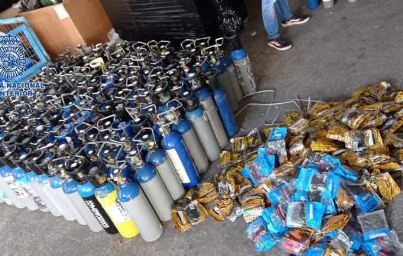 Four arrested on Costa del Sol with 800 bottles of laughing gas
