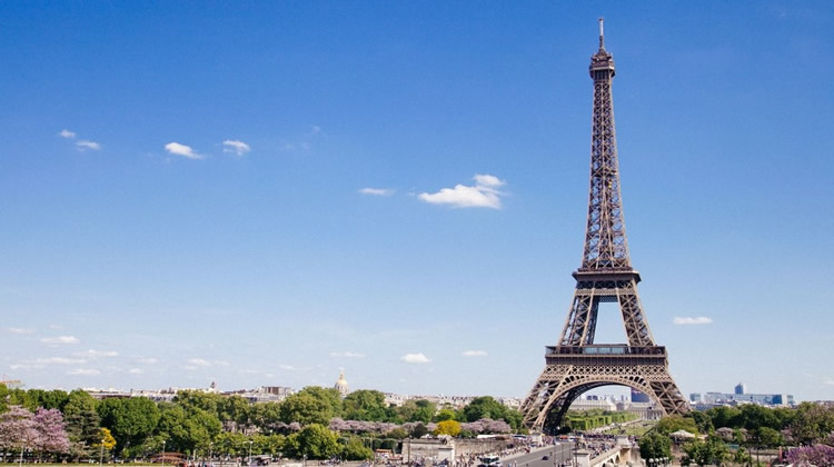 France could scrap the ban on British tourists