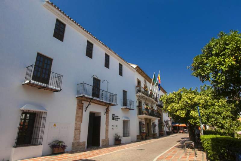 Marbella City Council employee faces trial for taking 25,400 euros as salary advance