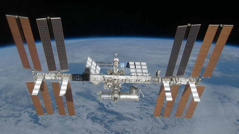Russian Space Agency threatens to dump 500-ton ISS on Europe or the US
