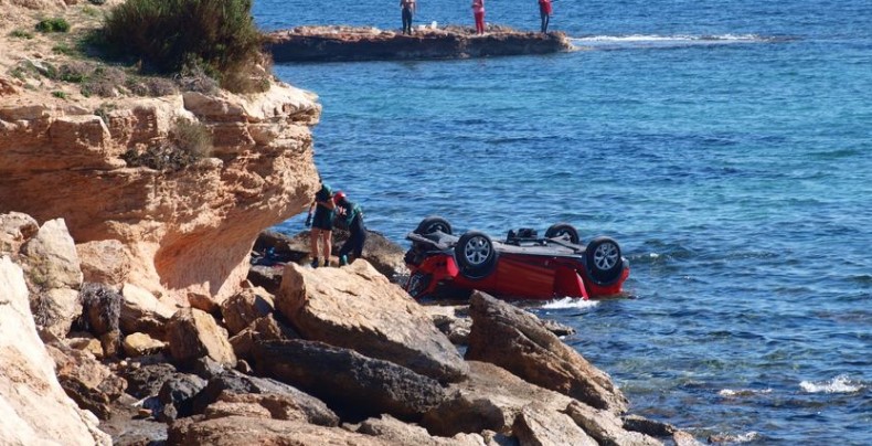Mystery of driver missing from car found floating near Orihuela Costa cliffs