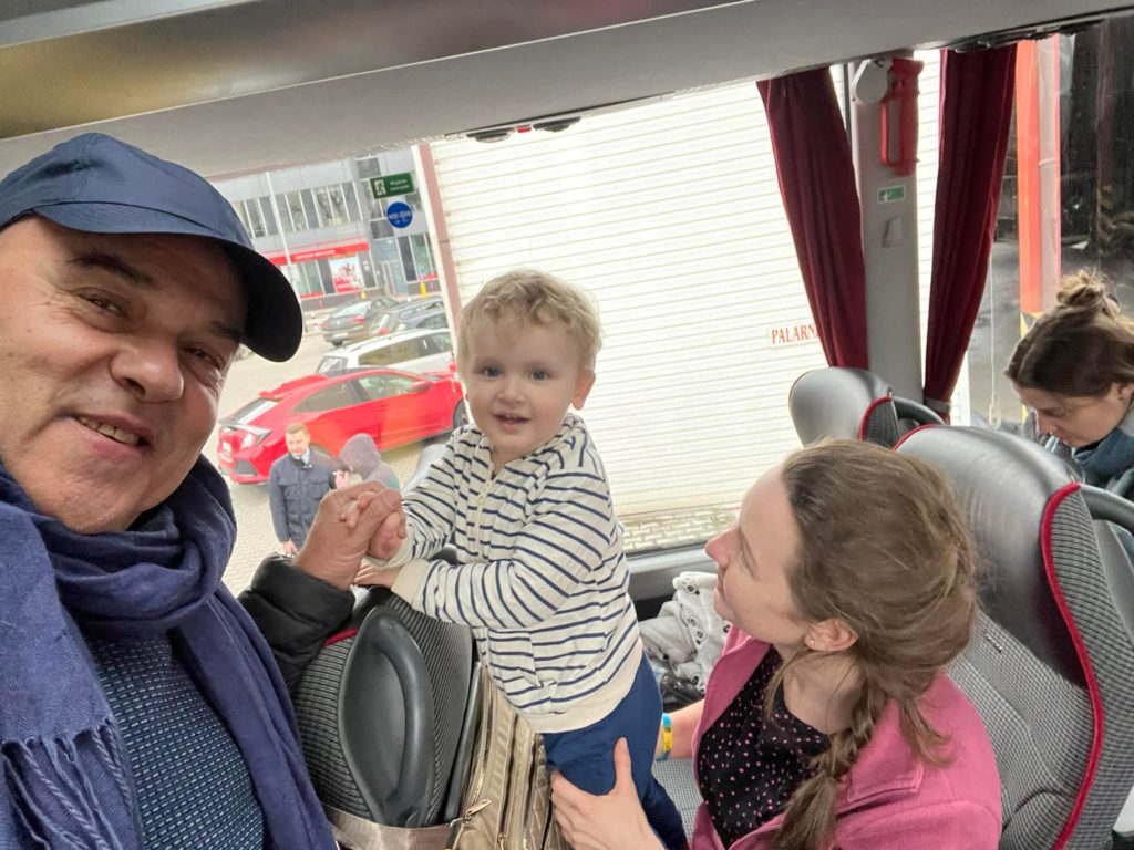 Malaga man charters 47-seater bus to bring refugees from Ukraine