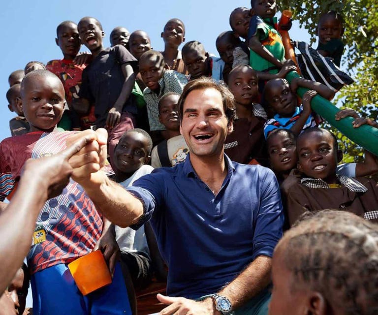 Roger Federer donates $500, 000 for Ukranian children
