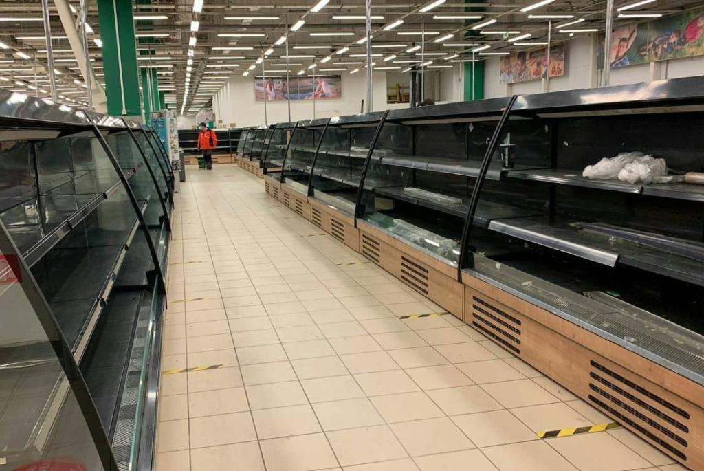 Shelves and banks are swept clean in Russia as more sanctions are imposed