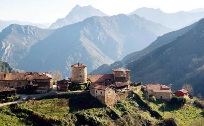 Spectacular medieval Asturian town that had no electricity until 1980