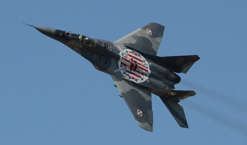 Poland offers its MIG-29 fighter jets to the US to pass to Ukrainian pilots