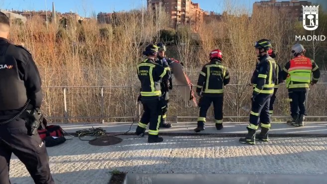 Body of 30-year-old man pulled from the Manzanares river in Madrid