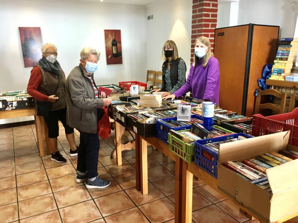More books mean fewer abandoned kittens in and around Los Gallardos and Mojacar