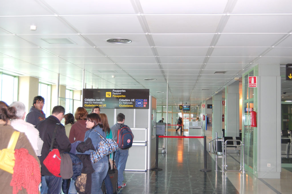 New simpler requirements for entry into Spain