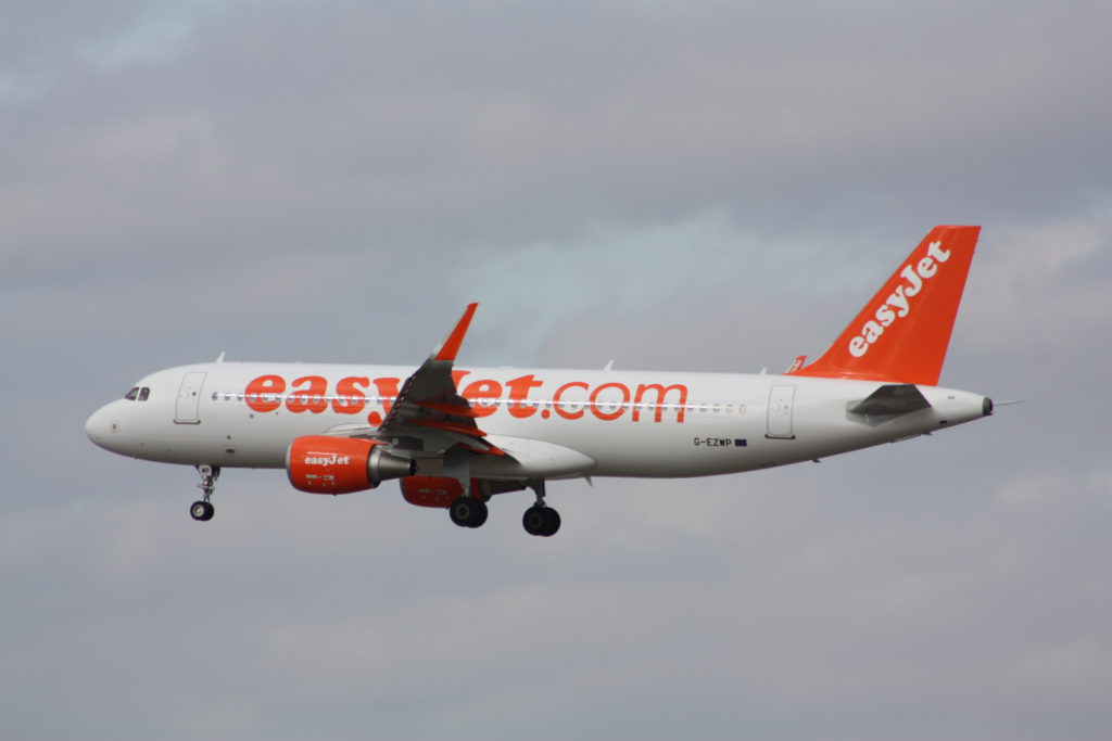 Update: EasyJet cancels hundreds more flights
