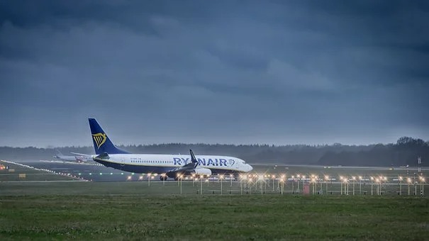 Shock per la morte di un passeggero belga su un volo Ryanair diretto in Italia