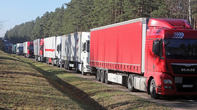 Russian and Belarusian trucks queue to leave the EU ahead of ban deadline