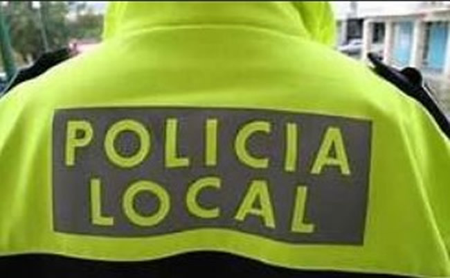 Jewellery shop robbed at gunpoint by two armed men in Malaga city of Marbella