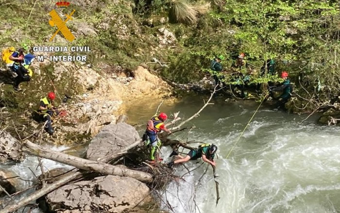 Search for missing canoeist on Catalonia's Deva river called off after discovery of body