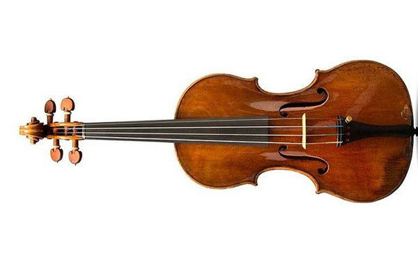'Da Vinci of violins' expected to fetch up to €10 million at Paris auction