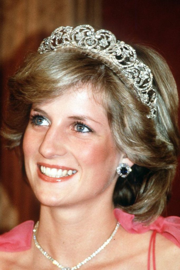 Auction of Princess Diana's jewellery to help rebuild Ukraine