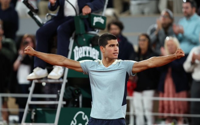 Carlos Alcaraz becomes youngest tennis player to reach last 16 of French Open
